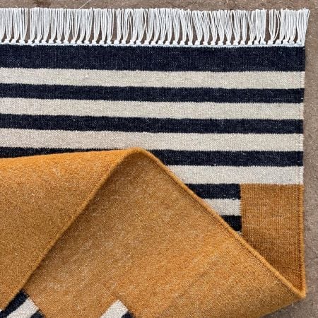 Multicolor Handmade Wool Vintage Dhurrie For Home